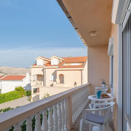 Apartment Wish - Two Bedrooms With 2 Ac Renewed Pag Town