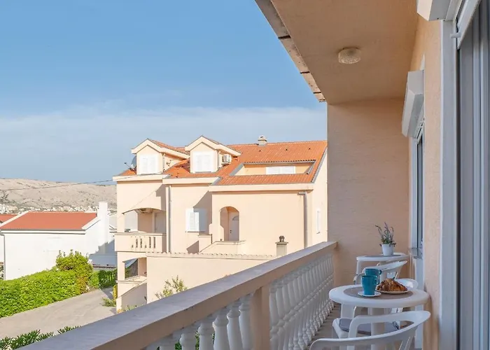 Διαμέρισμα Wish - Two Bedrooms With 2 Ac Renewed Pag Town