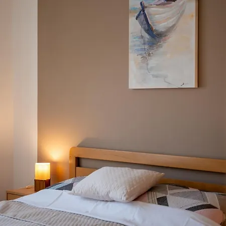 Wish - Two Bedrooms With 2 Ac Renewed