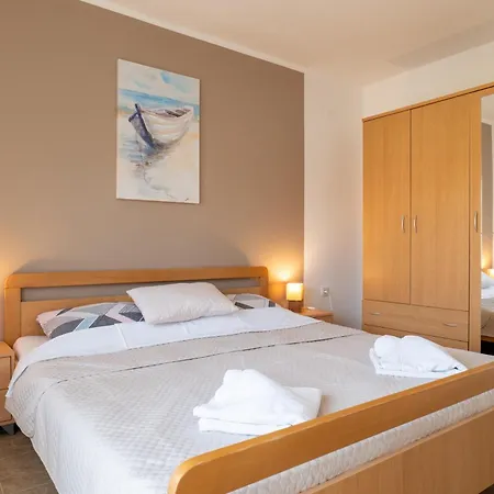 Wish - Two Bedrooms With 2 Ac Renewed * Pag Town